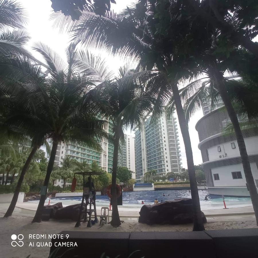 Azure Urban Resort Maui Tower Manila Exterior photo